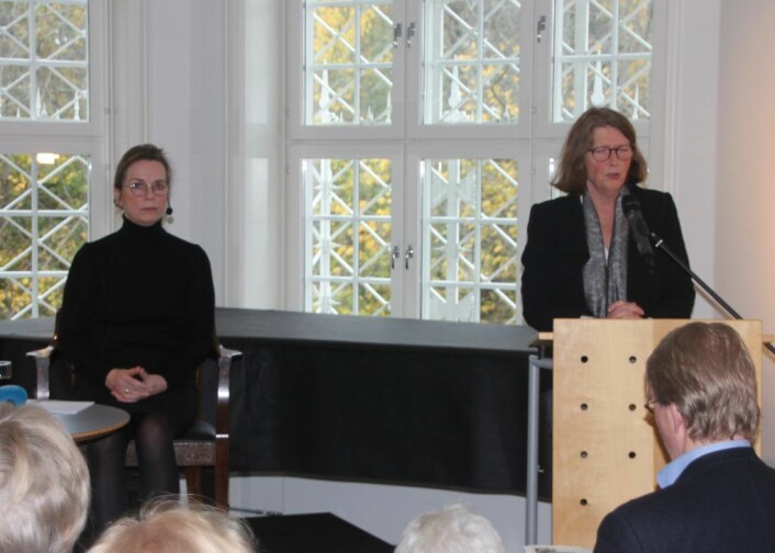 Holocaustsentererets direktør Guri Hjeltnes understreket betydningen av boken om Villa Grande. Foto: Hans Magnus Borge