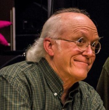 Don Rosa signerte bøker i tilsammen seks timer i Oslo, allikevel var det mange som måtte gå hjem uten å ha fått møte ham. Foto: Morten Lauveng Jørgensen Don Rosa signerte bøker i tilsammen seks timer i Oslo, allikevel var det mange som måtte gå hjem uten å ha fått møte ham. Foto: Morten Lauveng Jørgensen