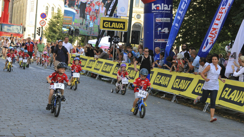 Fremtidens syklister i Oslo. Her under Oslo Grand Prix på Karl Johans gate. Foto: Aktiv I Oslo.no / Flickr