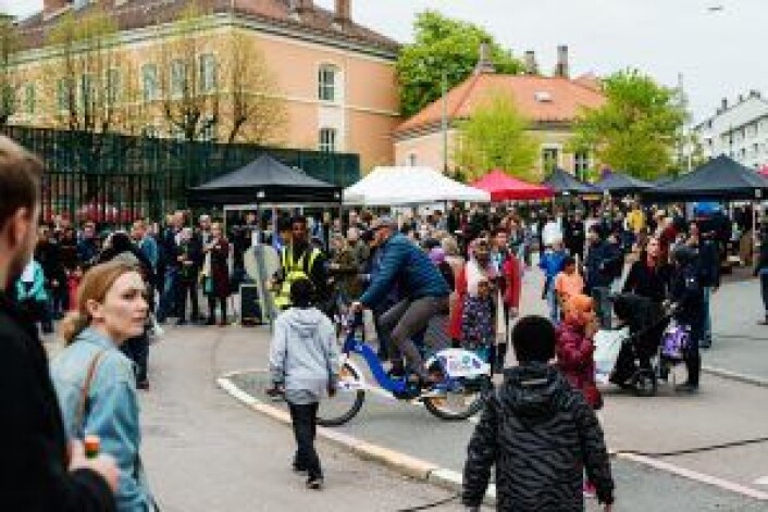 Boder under Tøyenfest i mai, som også er et prosjekt tilknyttet Tøyenløftet. Foto: Oda Berby Boder under Tøyenfest i mai, som også er et prosjekt tilknyttet Tøyenløftet. Foto: Oda Berby