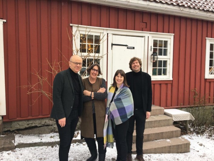Lars Inge Merok Olsen, konstituert direktør i Kulturetaten, Anne-Mette Hegdahl, tidligere bestyrer ved Hønse-Lovisas hus, Rina Mariann Hansen, byråd for kultur, idrett og frivillighet, og Lars Emil Hansen, direktør Oslo Museum. Foto: Siril Bull Henstein / Oslo Museum Lars Inge Merok Olsen, konstituert direktør i Kulturetaten, Anne-Mette Hegdahl, tidligere bestyrer ved Hønse-Lovisas hus, Rina Mariann Hansen, byråd for kultur, idrett og frivillighet, og Lars Emil Hansen, direktør Oslo Museum. Foto: Siril Bull Henstein / Oslo Museum