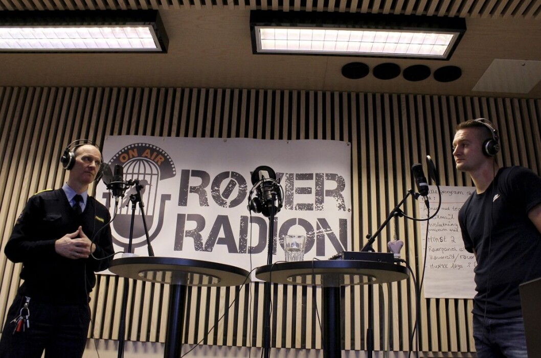 På Røverradion kan innsatte fortelle til folk i og utenfor fengsel om soningsforholdene. Øyvind Alnæs (f.v.) og Oscar. Foto: Røverhuset På Røverradion kan innsatte fortelle til folk i og utenfor fengsel om soningsforholdene. Øyvind Alnæs (f.v.) og Oscar. Foto: Røverhuset