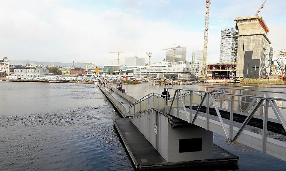 Gangbrua til Sørenga lever på lånt tid, om Oslo havn får viljen sin. Foto: Anders Høilund