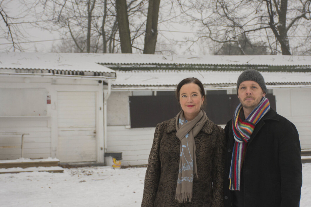 Leder av bydelsutvalget i bydel St. Hanshaugen, Anne Christine Kroepelien, og budgiver Adrian Mitchell. Foto: Morten Lauveng Jørgensen Leder av bydelsutvalget i bydel St. Hanshaugen, Anne Christine Kroepelien, og budgiver Adrian Mitchell. Foto: Morten Lauveng Jørgensen