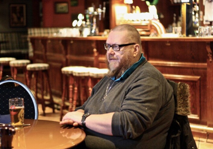 I snart ti år har Tom fungert som quiz-master ved en rekke steder. Foto: Eli van der Eynden I snart ti år har Tom fungert som quiz-master ved en rekke steder. Foto: Eli van der Eynden