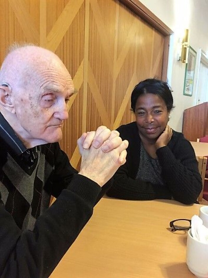 Jeg drakk kirkekaffe sammen med Victor Andersson og Miraf Andemicael. Foto: Kjersti Opstad Jeg drakk kirkekaffe sammen med Victor Andersson og Miraf Andemicael. Foto: Kjersti Opstad