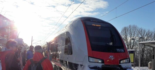 Det pleier å være glissent på Tøyen togstasjon, men tydeligvis ikke på skisøndager i januar