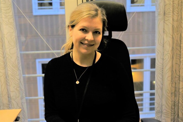 Det nye mobbeombudet mner hun er blitt tatt godt i mot i sin nye jobb. Foto: Christian Boger Det nye mobbeombudet mner hun er blitt tatt godt i mot i sin nye jobb. Foto: Christian Boger