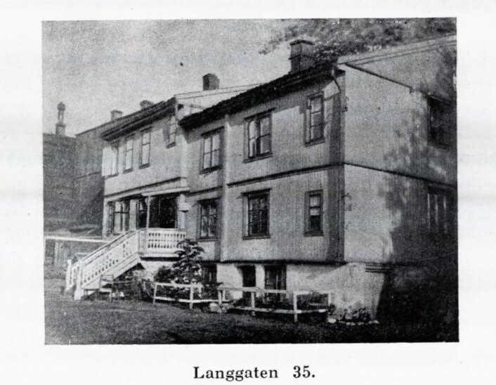 Foto fra boken av Mirjam Devold, 1930, De ulykkelige venn Foto fra boken av Mirjam Devold, 1930, De ulykkelige venn