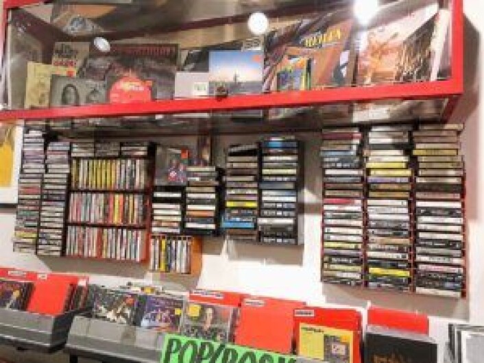 Den gode gamle kassetten er tilbake, og visstnok også CD. Foto: John Berge, Videomagasinet.no Den gode gamle kassetten er tilbake, og visstnok også CD. Foto: John Berge, Videomagasinet.no