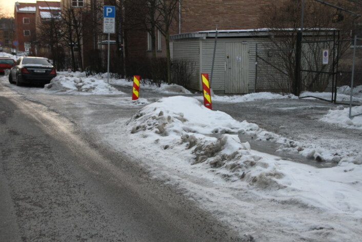 Nedisede veikanter på Ensjø. Foto: Per Øivind Eriksen Nedisede veikanter på Ensjø. Foto: Per Øivind Eriksen