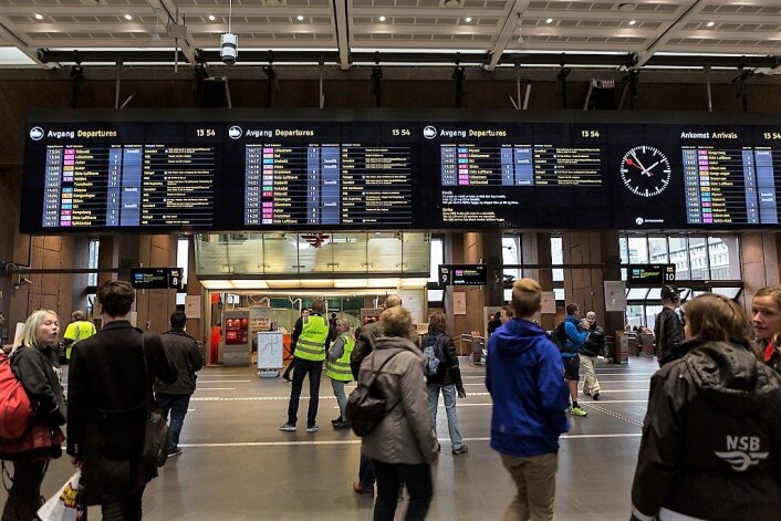 Fra avgangshallen på Oslo S. Foto: nrkbeta Fra avgangshallen på Oslo S. Foto: nrkbeta
