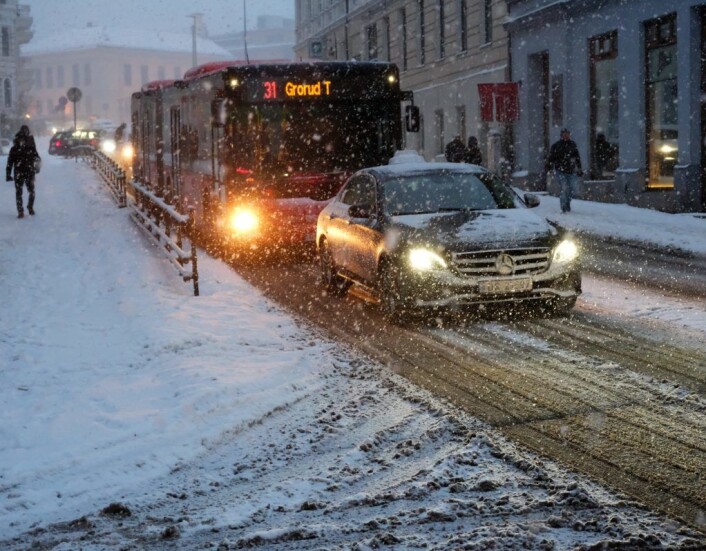 Trafikkbelastningen er svært stor i Løkkeveien. Foto: Christian Boger Trafikkbelastningen er svært stor i Løkkeveien. Foto: Christian Boger