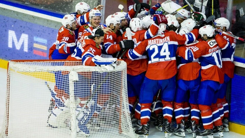 Hockey-landslaget mot OL. Foto: NRK
