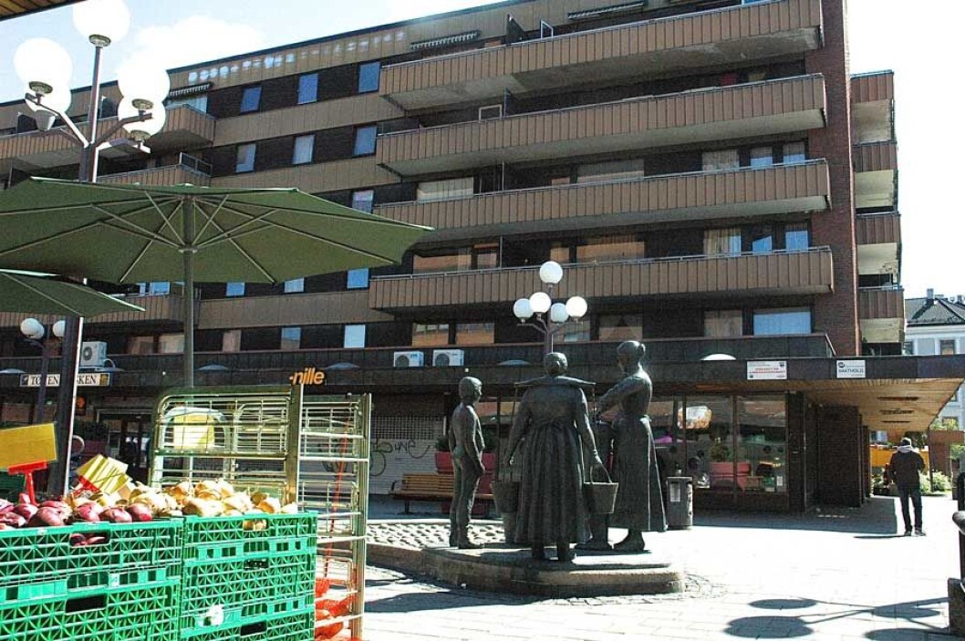 Byrådet vil prøve ut nye type boliger i fem kommunale boliggårder i Oslo. Den ene av disse er Hagegata 30 på Tøyen. Foto: Bjørn Bratten Byrådet vil prøve ut nye type boliger i fem kommunale boliggårder i Oslo. Den ene av disse er Hagegata 30 på Tøyen. Foto: Bjørn Bratten