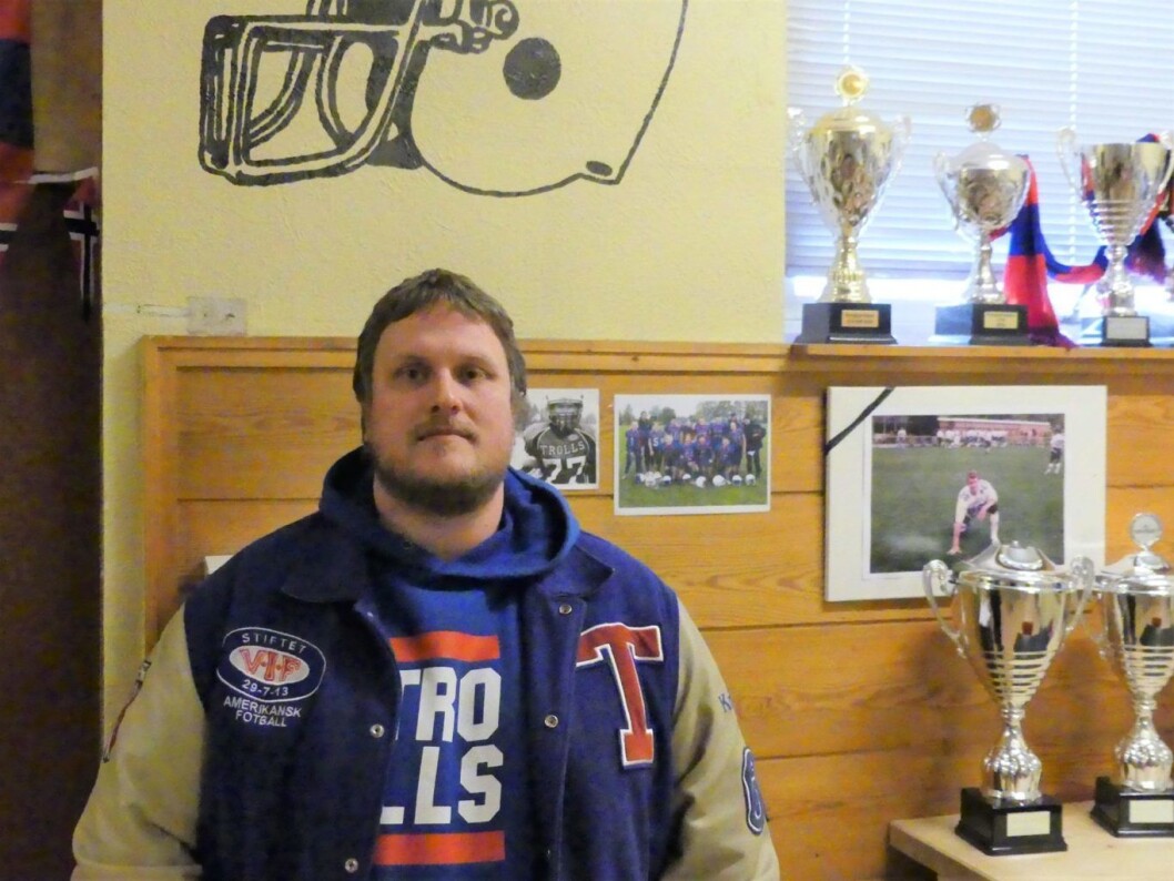 Simen Kristensen er leder for amerikansk fotball i Vålerenga. Nå får klubbhuset på Jordal en god ansiktsløftning. Foto: Truls Baraldnes Simen Kristensen er leder for amerikansk fotball i Vålerenga. Nå får klubbhuset på Jordal en god ansiktsløftning. Foto: Truls Baraldnes