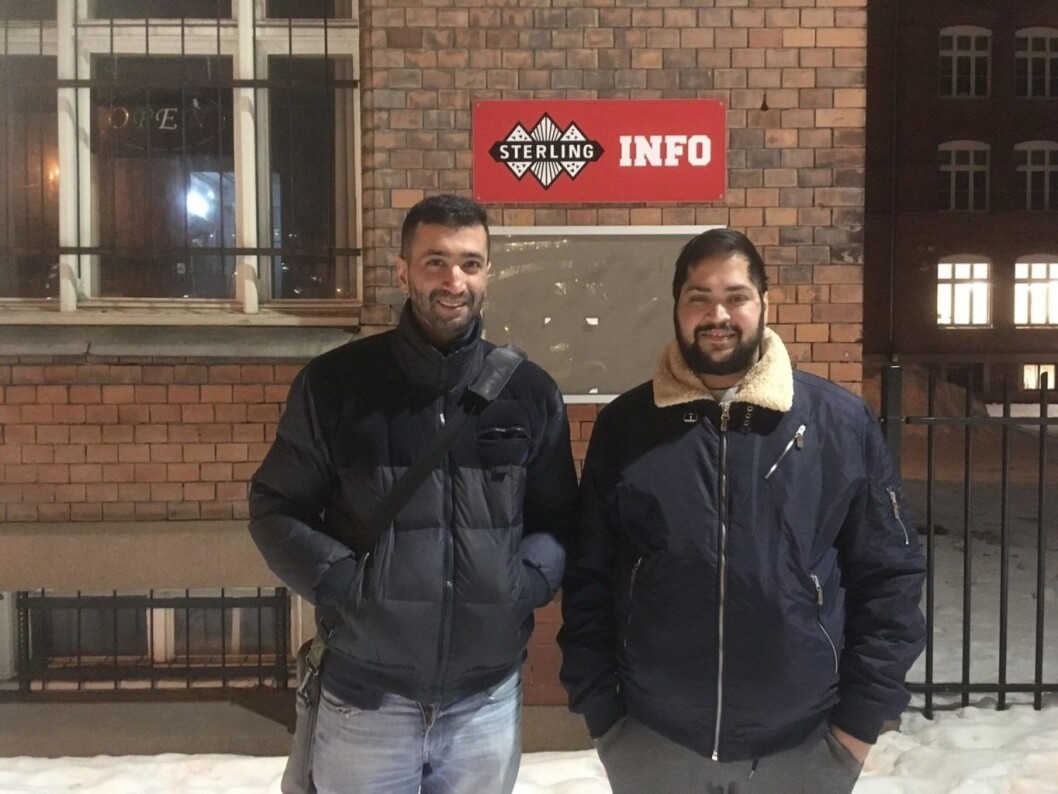 – Jeg tror det i dag er snakk om ganske mange gjengmedlemmer, hvorav de fleste er mellom 16-23 år, sier Mohamed Fariss. Her med Wasim (til høyre). Foto: Amalie Sofie Aune Bjerkem – Jeg tror det i dag er snakk om ganske mange gjengmedlemmer, hvorav de fleste er mellom 16-23 år, sier Mohamed Fariss. Her med Wasim (til høyre). Foto: Amalie Sofie Aune Bjerkem