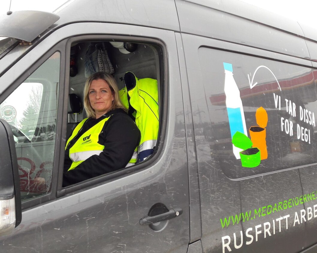 Yvonne bak rattet på Medarbeidernes varebil. Stolt og glad. Foto: Anders Høilund Yvonne bak rattet på Medarbeidernes varebil. Stolt og glad. Foto: Anders Høilund