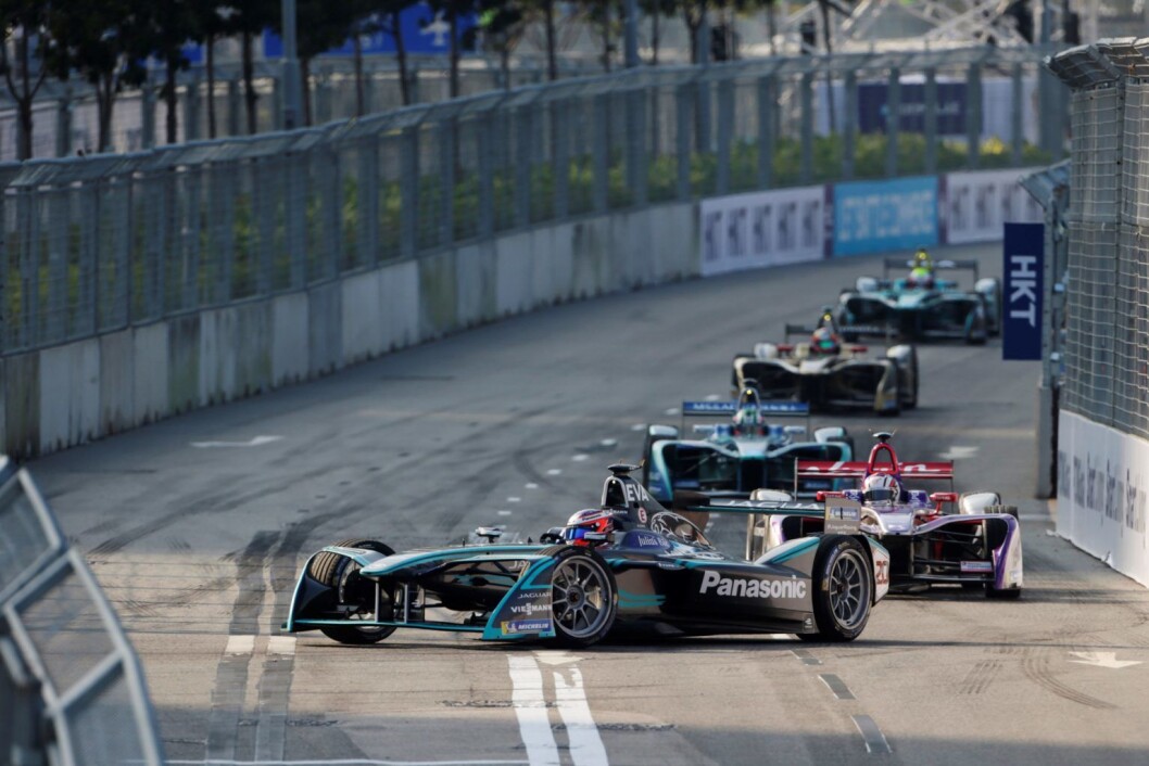 Racerbiler i fra formel E Championship i Hong Kong. Foto: Andrew Ferraro / LAT / Formula E Racerbiler i fra formel E Championship i Hong Kong. Foto: Andrew Ferraro / LAT / Formula E