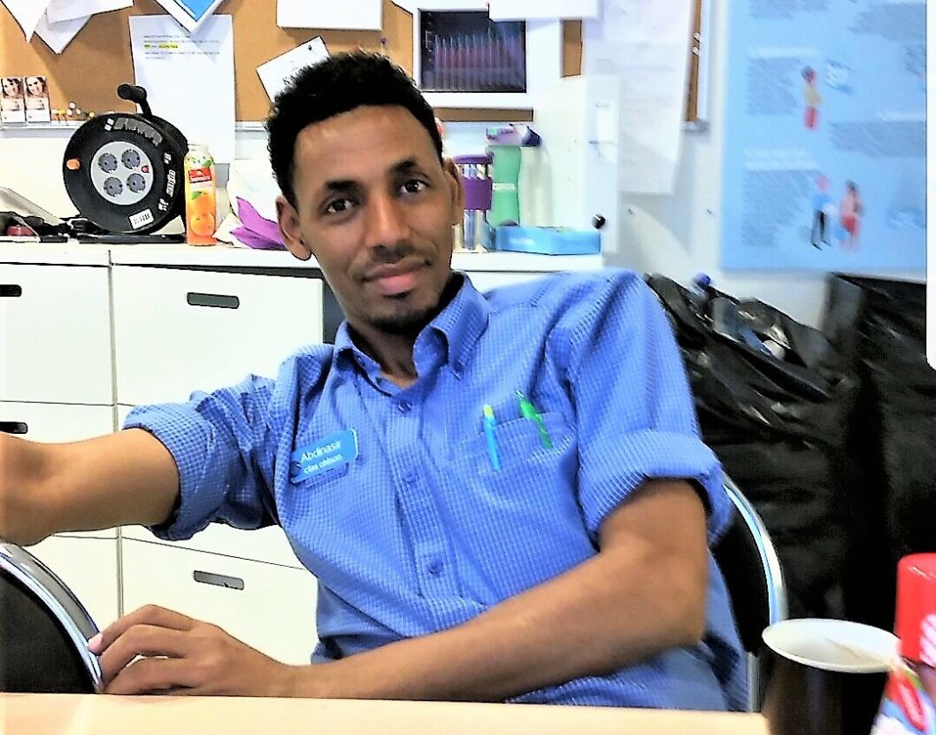 Avdelingsleder for fritid, Abdinasir hos Clas Ohlson i forrige uke. Det tok hardt arbeid kombinert med drahjelp fra bydel Gamle Oslo å komme seg hit. Foto: Abdinasir Avdelingsleder for fritid, Abdinasir hos Clas Ohlson i forrige uke. Det tok hardt arbeid kombinert med drahjelp fra bydel Gamle Oslo å komme seg hit. Foto: Abdinasir