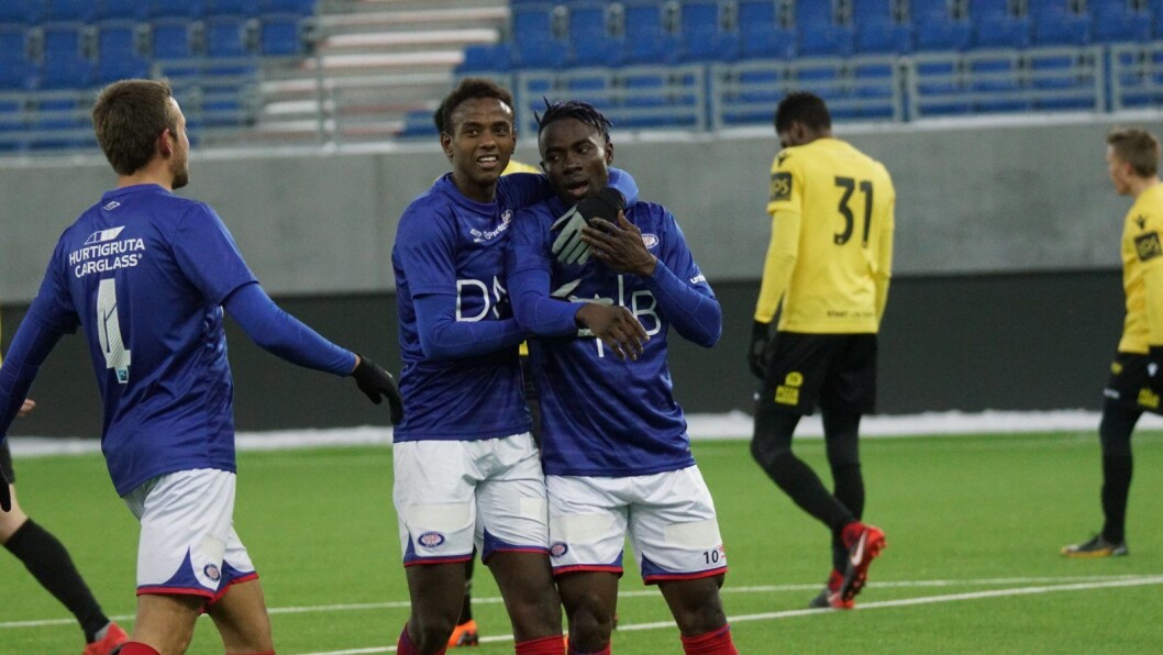24-åringen Sam Johnson (t.h) fra Liberia skal bli Vålerengas nye måltyv. Så langt har han scoret to mål på to kamper. Foto: Vålerenga Fotball 24-åringen Sam Johnson (t.h) fra Liberia skal bli Vålerengas nye måltyv. Så langt har han scoret to mål på to kamper. Foto: Vålerenga Fotball