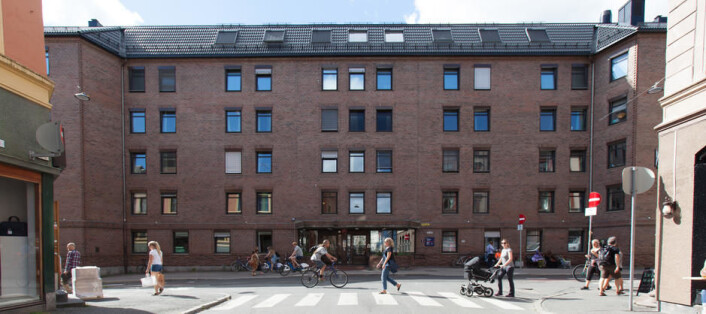 Da den demente kvinnen hadde roet seg ved Grünerløkka sykehjem, ble hun tvangsflyttet igjen. Sykehjemmet skulle legges ned. Foto: Oslo kommune Da den demente kvinnen hadde roet seg ved Grünerløkka sykehjem, ble hun tvangsflyttet igjen. Sykehjemmet skulle legges ned. Foto: Oslo kommune