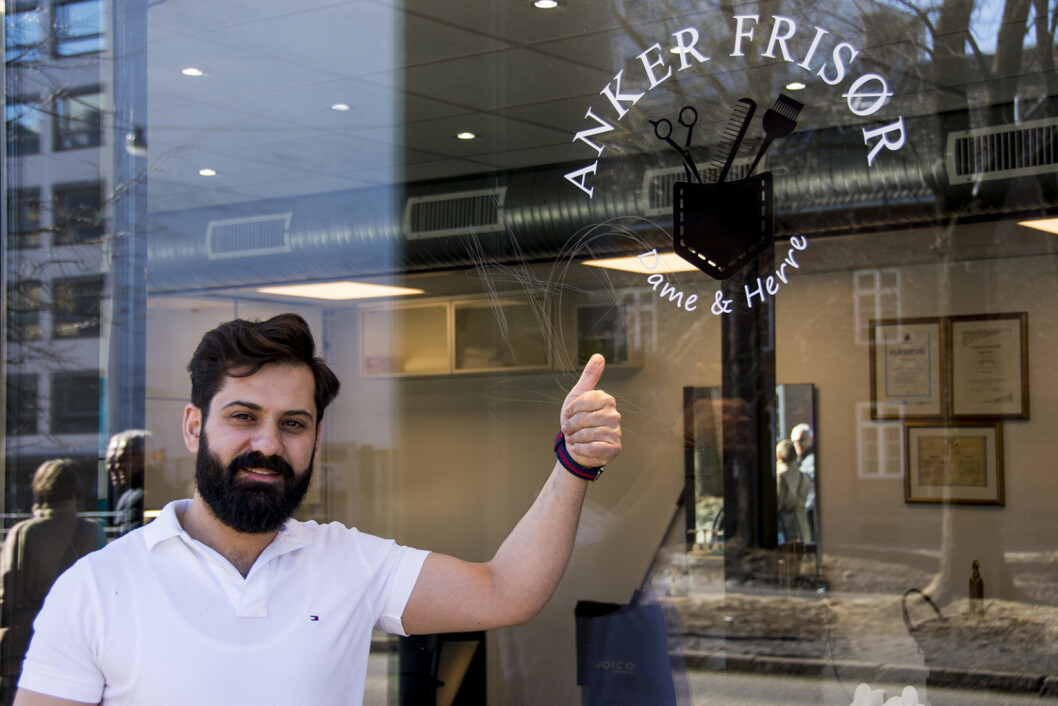 Syriske Thaer Abo Issa har etablert seg i Norge og startet opp frisørsalongen Anker frisør. Foto: Morten Lauveng Jørgensen Syriske Thaer Abo Issa har etablert seg i Norge og startet opp frisørsalongen Anker frisør. Foto: Morten Lauveng Jørgensen