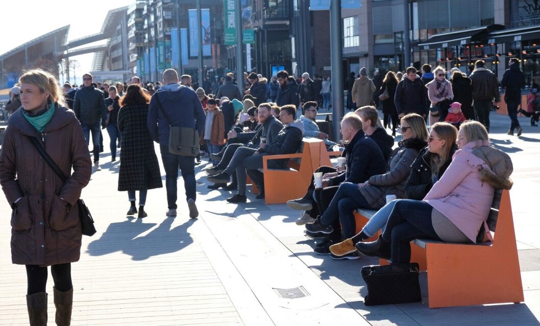 Folk stimler sammen på Aker brygge. Foto: Christian Boger Folk stimler sammen på Aker brygge. Foto: Christian Boger