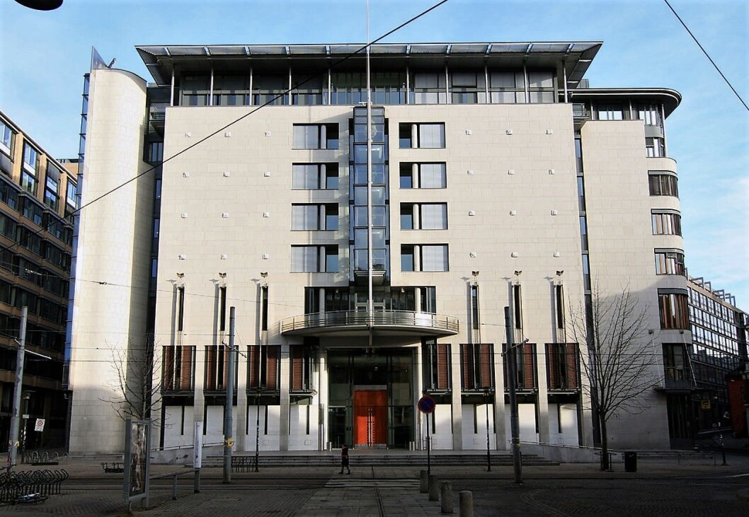 29-åringen slo en annen mann så hardt i ansiktet at han brakk nesa. Straffen ble 30 dager i fengsel. Foto: Mahlum / Wikipedia 29-åringen slo en annen mann så hardt i ansiktet at han brakk nesa. Straffen ble 30 dager i fengsel. Foto: Mahlum / Wikipedia