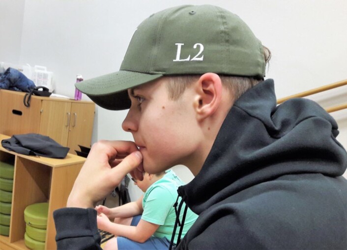 Trym Ellingsen verker etter å få slippe til bak DJ-controlleren igjen. � Jeg elsker å mikse musikk, sier 15-åringen. Foto: Anders Høilund Trym Ellingsen verker etter å få slippe til bak DJ-controlleren igjen. � Jeg elsker å mikse musikk, sier 15-åringen. Foto: Anders Høilund