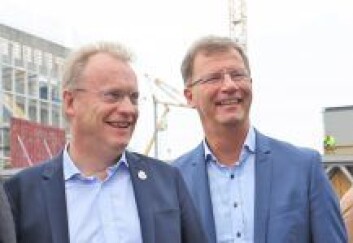 I motsetning til partifellene i bystyret har byrådsleder Raymond Johansen (Ap) og finansbyråd Robert Steen (Ap) bestemt at byrådet skal kjøpe klimakvoter på flyreiser. Foto: B. Sønvisen/Flickr I motsetning til partifellene i bystyret har byrådsleder Raymond Johansen (Ap) og finansbyråd Robert Steen (Ap) bestemt at byrådet skal kjøpe klimakvoter på flyreiser. Foto: B. Sønvisen/Flickr