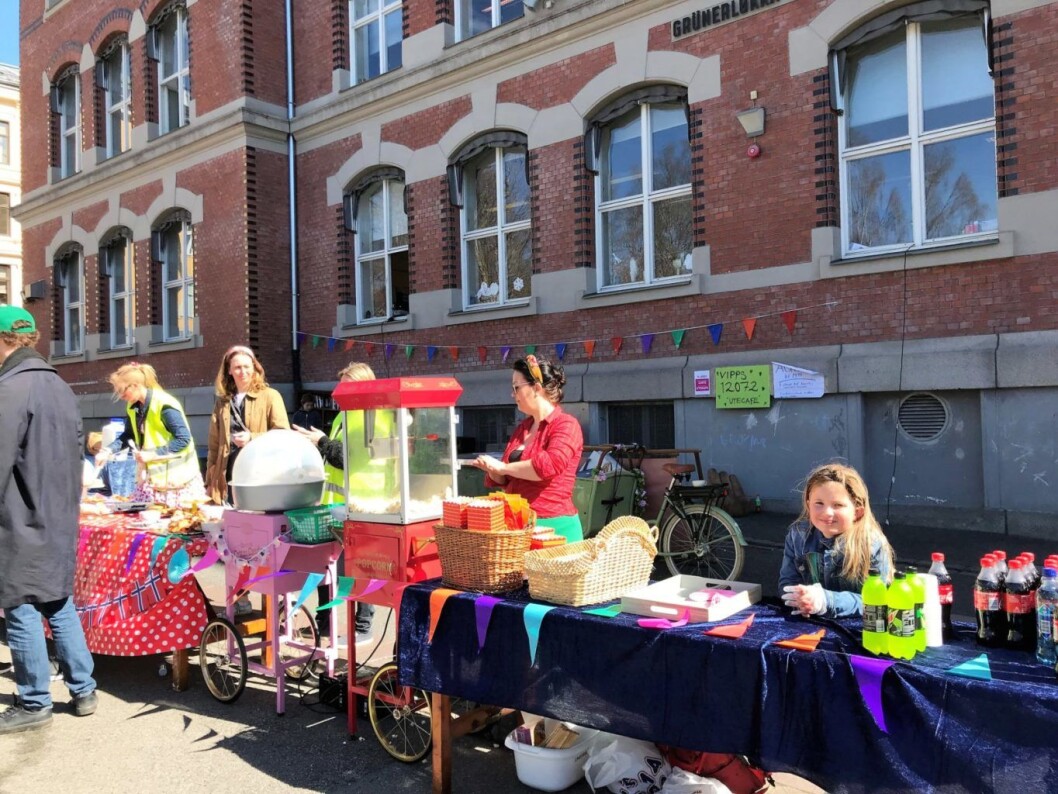 Grünerløkka skoles musikkorps har loppis på Grünerløkka skole. Foto: Elisabeth H. Todal Grünerløkka skoles musikkorps har loppis på Grünerløkka skole. Foto: Elisabeth H. Todal