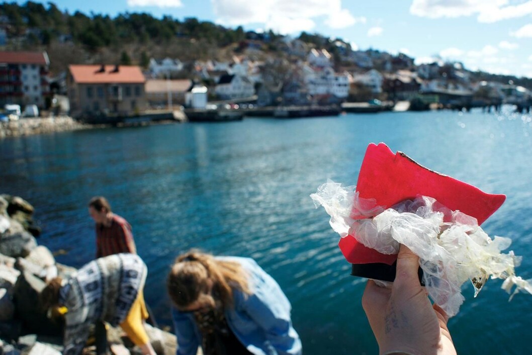 Plastposer og annet plastavfall forurenser hele norskekysten. Foto: Hold Norge rent Plastposer og annet plastavfall forurenser hele norskekysten. Foto: Hold Norge rent