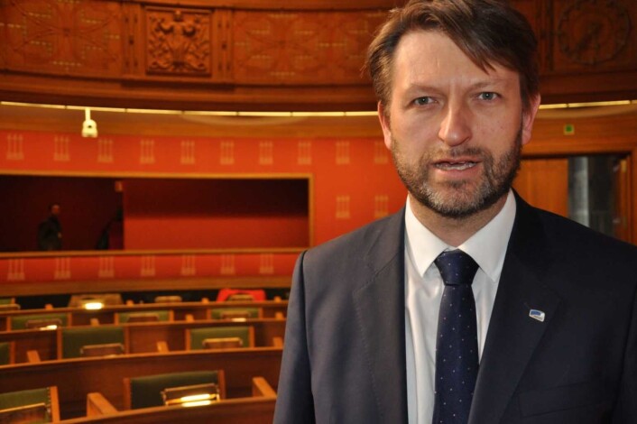 Høyres gruppeleder i bystyret, Eirik Lae Solberg, er svært oppgitt over det rødgrønnes passive holdning til å bevare Bispeallmenningen. Foto: Arnsten Linstad Høyres gruppeleder i bystyret, Eirik Lae Solberg, er svært oppgitt over det rødgrønnes passive holdning til å bevare Bispeallmenningen. Foto: Arnsten Linstad