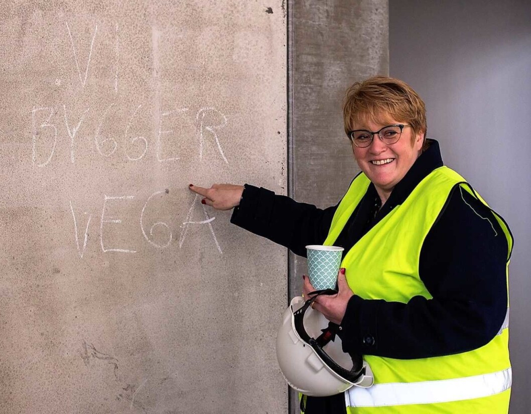 Kulturminister Trine Skei Grande bidrar med 2,5 millioner til utrustning av Vega Scenes fem saler slik at kulturhuset kan åpne 1. november som planlagt. Foto: Morten Lauveng Jørgensen Kulturminister Trine Skei Grande bidrar med 2,5 millioner til utrustning av Vega Scenes fem saler slik at kulturhuset kan åpne 1. november som planlagt. Foto: Morten Lauveng Jørgensen