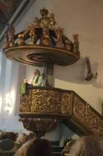 Biskop emeritus Tor B. Jørgensen refset norske myndigheters behandling av flyktninger og asylsøkere under gudstjenesten 1. mai. Foto: Kjersti Opstad Biskop emeritus Tor B. Jørgensen refset norske myndigheters behandling av flyktninger og asylsøkere under gudstjenesten 1. mai. Foto: Kjersti Opstad
