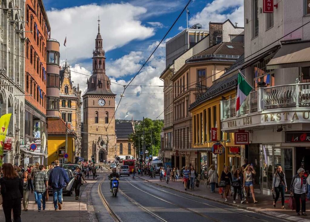 Da hjulet hektet i en trikkeskinne i Grensen veltet den elektriske lastesykkelen mens Miljøparti-politikerens fem år gamle datter satt på lasteplanet. Foto: Flickr Da hjulet hektet i en trikkeskinne i Grensen veltet den elektriske lastesykkelen mens Miljøparti-politikerens fem år gamle datter satt på lasteplanet. Foto: Flickr