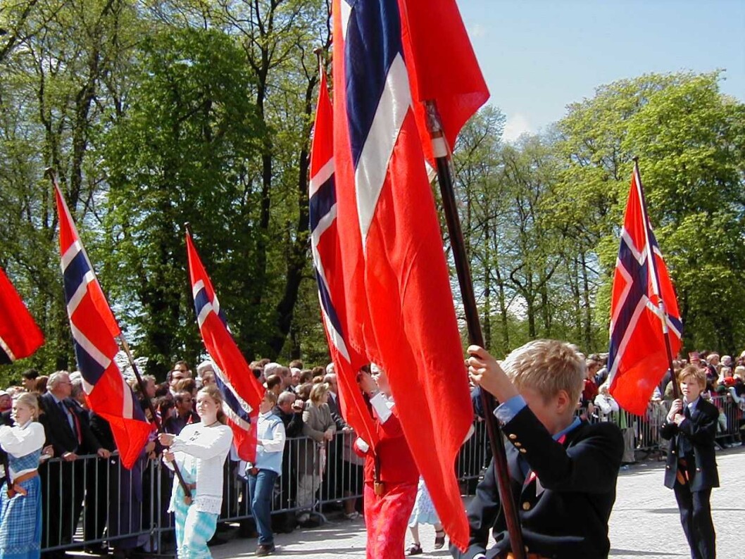 Værvarselet for årets 17. mai ser ut til å passe bunadsfolket. Yr.no melder om skyet vær med 10-12 varmegrader. Foto: Sean Hayford Oleary/Flickr Værvarselet for årets 17. mai ser ut til å passe bunadsfolket. Yr.no melder om skyet vær med 10-12 varmegrader. Foto: Sean Hayford Oleary/Flickr