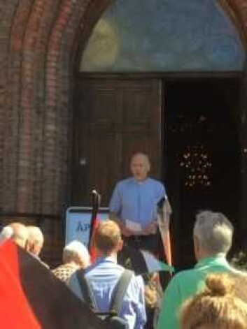 Sogneprest i Asker, Tor Øistein Vaaland, holder en appell. Foto: Kjersti Opstad Sogneprest i Asker, Tor Øistein Vaaland, holder en appell. Foto: Kjersti Opstad