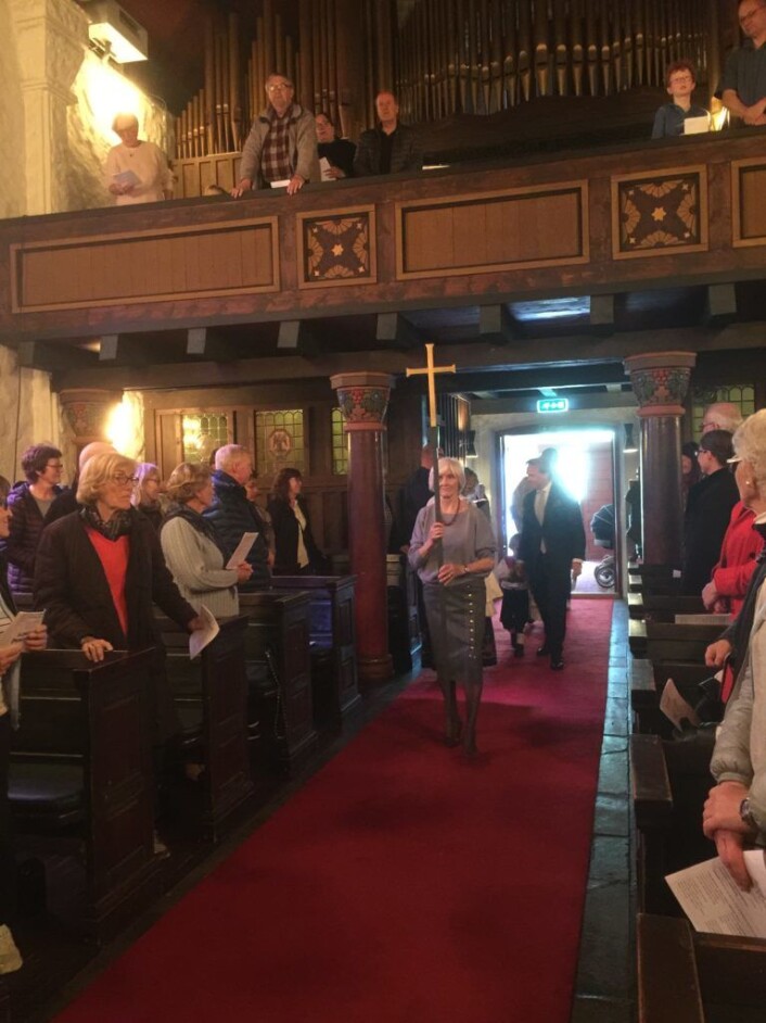 Prosesjon i Ljan kirke. Foto: Kjersti Opstad Prosesjon i Ljan kirke. Foto: Kjersti Opstad