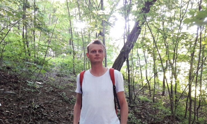 Ådne Obrestad i skogen på Ola Narr, omtrent der hvor han tenker seg et slags uteklasserom. Foto:Anders Høilund Ådne Obrestad i skogen på Ola Narr, omtrent der hvor han tenker seg et slags uteklasserom. Foto:Anders Høilund