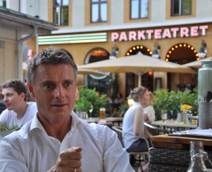 � Det må være lov å påpeke skadevirkningene ved alkohol uten å være moralist. Men utelivsbransjen i Oslo er veldig skikkelig, mener næringsbyråd Kjetil Lund (Ap). Foto: Arnsten Linstad � Det må være lov å påpeke skadevirkningene ved alkohol uten å være moralist. Men utelivsbransjen i Oslo er veldig skikkelig, mener næringsbyråd Kjetil Lund (Ap). Foto: Arnsten Linstad
