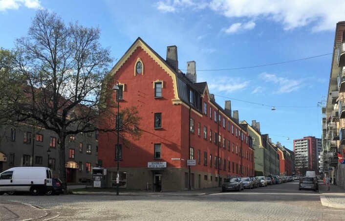 Rivertzkvartalet. Norges første blokkbebyggelse. Flott på utsiden, men på innsiden av bygget var levekårene fremdeles ikke all verden. Likevel utgjorde det en klar forbedring. Viktig for folkehelsen. Foto: Kjersti Opstad Rivertzkvartalet. Norges første blokkbebyggelse. Flott på utsiden, men på innsiden av bygget var levekårene fremdeles ikke all verden. Likevel utgjorde det en klar forbedring. Viktig for folkehelsen. Foto: Kjersti Opstad