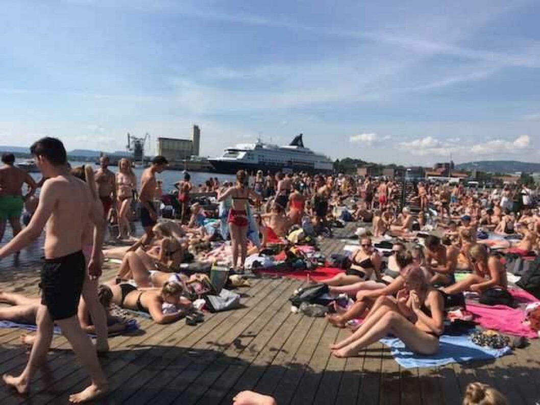 � Sørenga er en kjempesuksess for hele byen. De aller, aller fleste av naboene mine er enig. Men vi må sørge for både badegjester og beboeres sikkerhet, sier Morten Steenstrup (H). Foto: Privat � Sørenga er en kjempesuksess for hele byen. De aller, aller fleste av naboene mine er enig. Men vi må sørge for både badegjester og beboeres sikkerhet, sier Morten Steenstrup (H). Foto: Privat