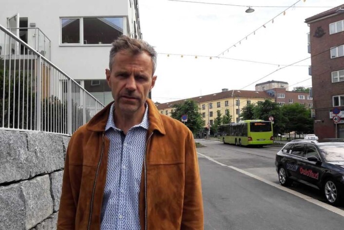 Per Gunnar Dahl ønsker at Carl Berners plass kunne får være et sted der folk ikke bare haster forbi for å komme seg fortest mulig vekk. Foto: Anders Høilund Per Gunnar Dahl ønsker at Carl Berners plass kunne får være et sted der folk ikke bare haster forbi for å komme seg fortest mulig vekk. Foto: Anders Høilund