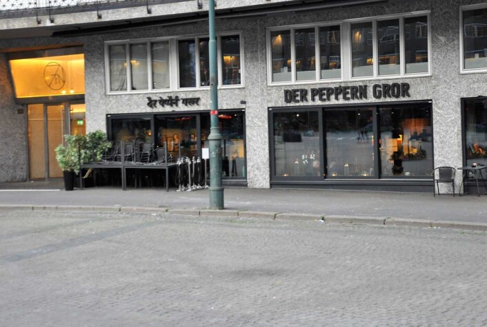 Her blir de nye handikapp-plassene opprettet. Det er nok utilsiktet ironi at det er utenfor der pepperen gror. Foto: Arnsten Linstad Her blir de nye handikapp-plassene opprettet. Det er nok utilsiktet ironi at det er utenfor der pepperen gror. Foto: Arnsten Linstad