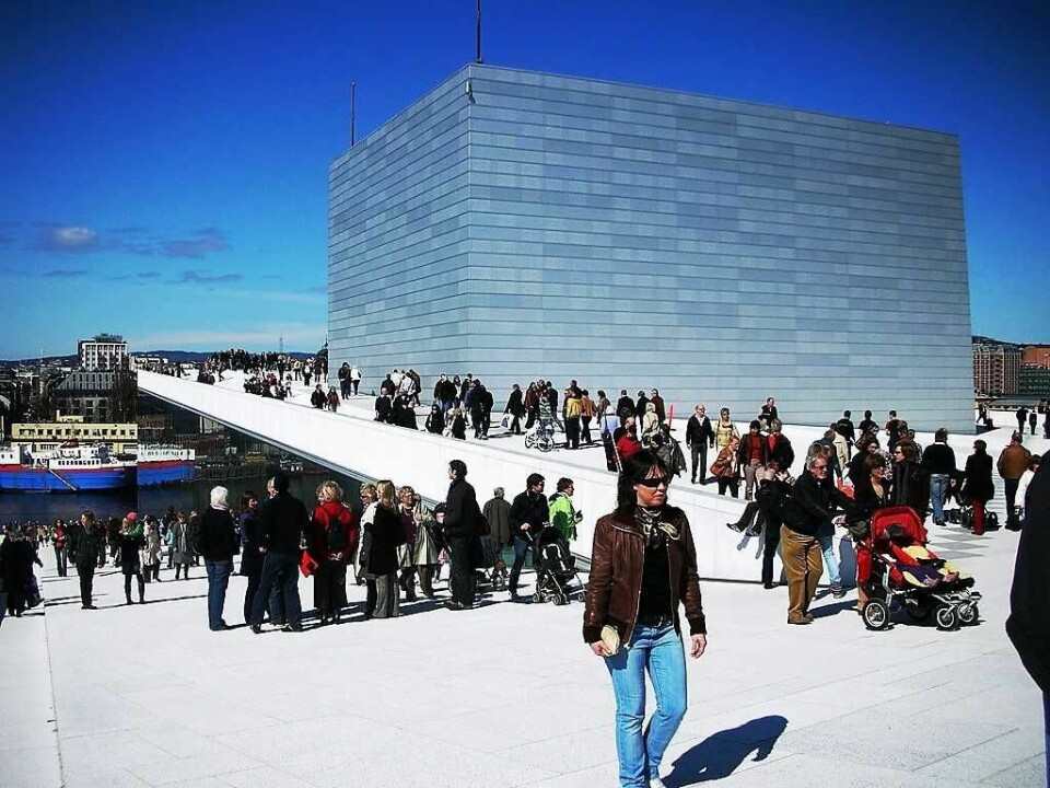 Nå er ikke lenger operaen alene om å tiltrekke seg turister med interesse for arkitektur. Foto: Renny B. Amundsen / flickr.com