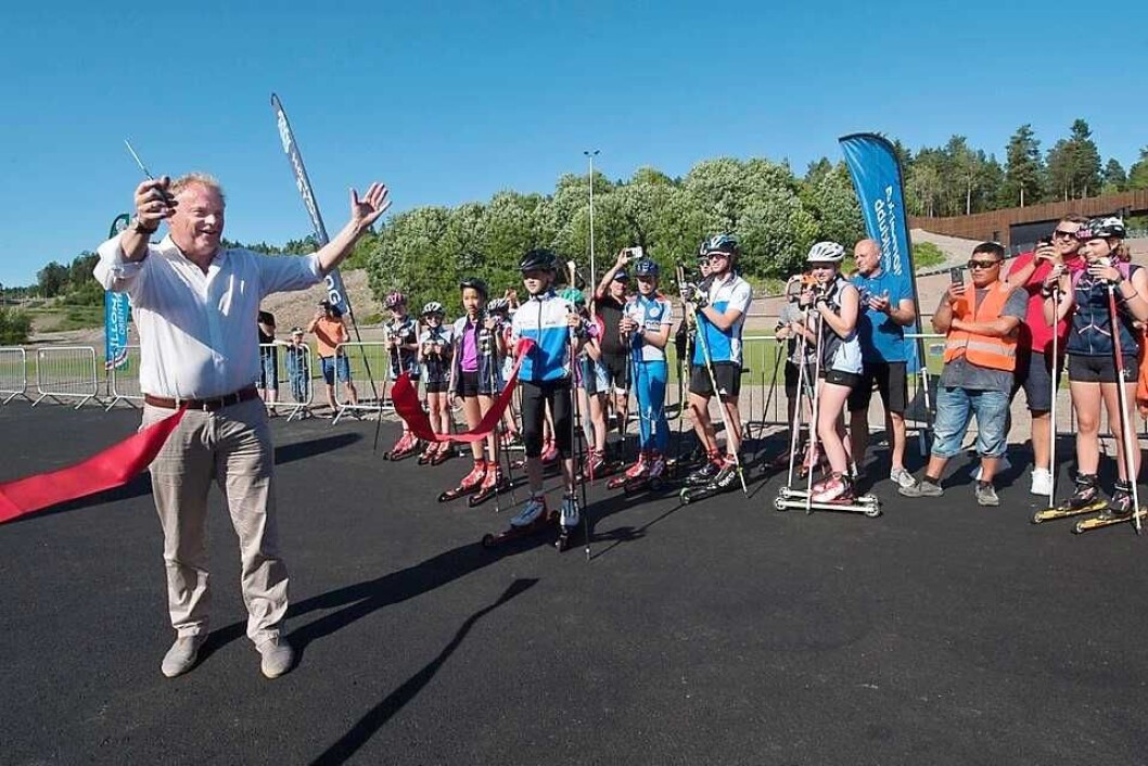 Torsdag kunne endelig byrådsleder Raymond Johansen åpne den etterlengtede Lillomarka Arena. Foto: Ken Opprann Torsdag kunne endelig byrådsleder Raymond Johansen åpne den etterlengtede Lillomarka Arena. Foto: Ken Opprann