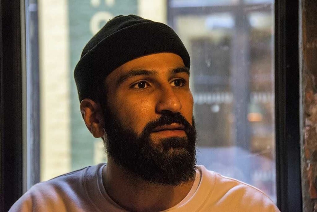 Thee Yezen Al-Obaide fra organisasjonen Salam talte under regnbuemesse i Oslo domkirke under Pride-festivalen. Foto: Morten Lauveng Jørgensen Thee Yezen Al-Obaide fra organisasjonen Salam talte under regnbuemesse i Oslo domkirke under Pride-festivalen. Foto: Morten Lauveng Jørgensen
