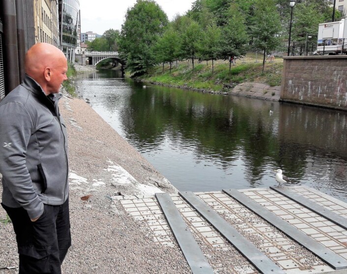 Hvordan står det egentlig til med Akerselva? Vil kreps og fisk og annet liv fortsatt kunne leve der, eller er vi i ferd med å etterlate oss en biologisk ørken, spør Geir Jacobsen. Foto: Anders Høilund Hvordan står det egentlig til med Akerselva? Vil kreps og fisk og annet liv fortsatt kunne leve der, eller er vi i ferd med å etterlate oss en biologisk ørken, spør Geir Jacobsen. Foto: Anders Høilund